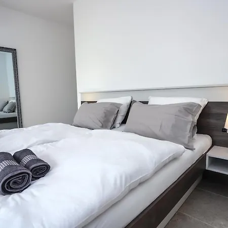 Jacky In For 8 People With Private Pool Just 900 Meters From Sea Villa Porec