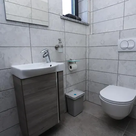 Jacky In For 8 People With Private Pool Just 900 Meters From Sea