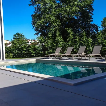 Villa Jacky In For 8 People With Private Pool Just 900 Meters From Sea *