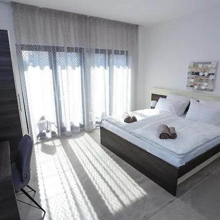 Jacky In For 8 People With Private Pool Just 900 Meters From Sea * Poreč