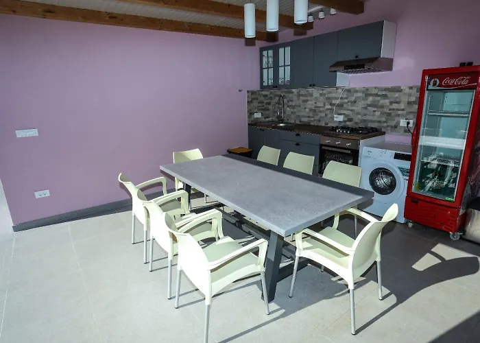 Jacky In For 8 People With Private Pool Just 900 Meters From Sea 别墅