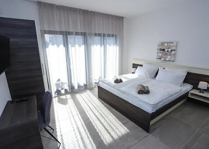 Jacky In For 8 People With Private Pool Just 900 Meters From Sea * Пореч