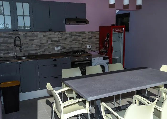 Jacky In For 8 People With Private Pool Just 900 Meters From Sea Villa Poreč